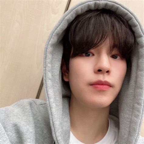 Seungmin .